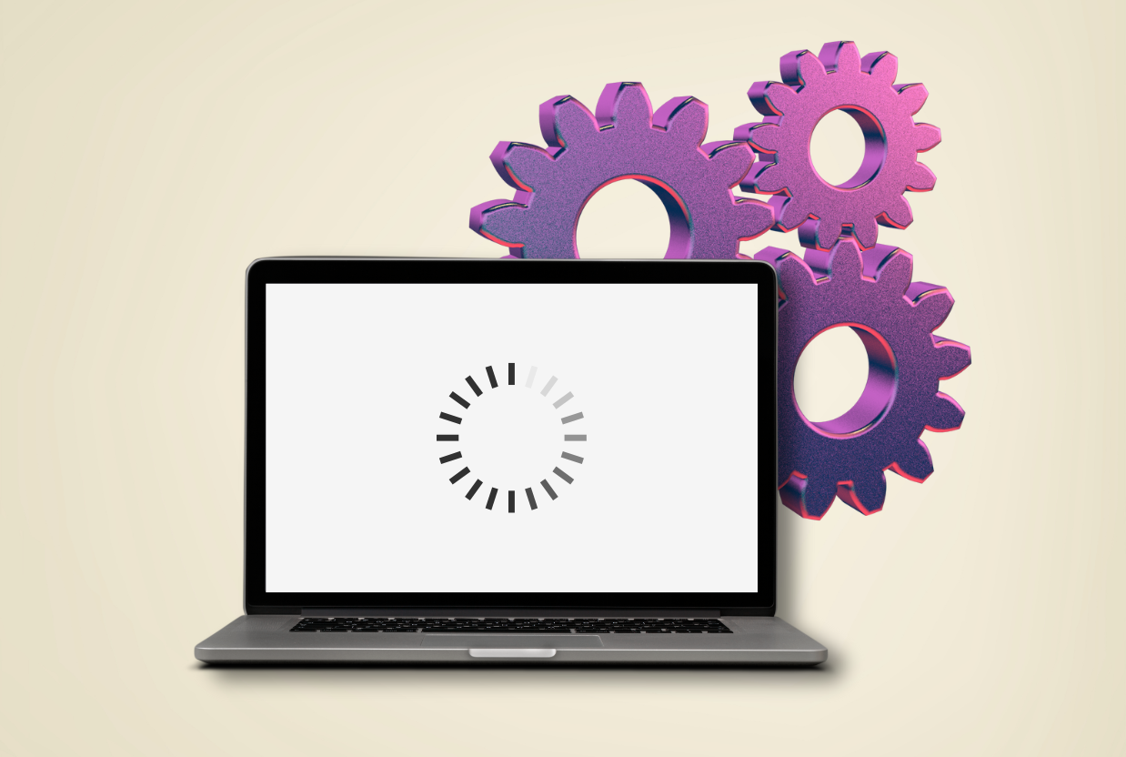 Ordinateur portable affichant un symbole de chargement devant des engrenages, illustrant un site lent et les optimisations de performance SEO (perfoséos).